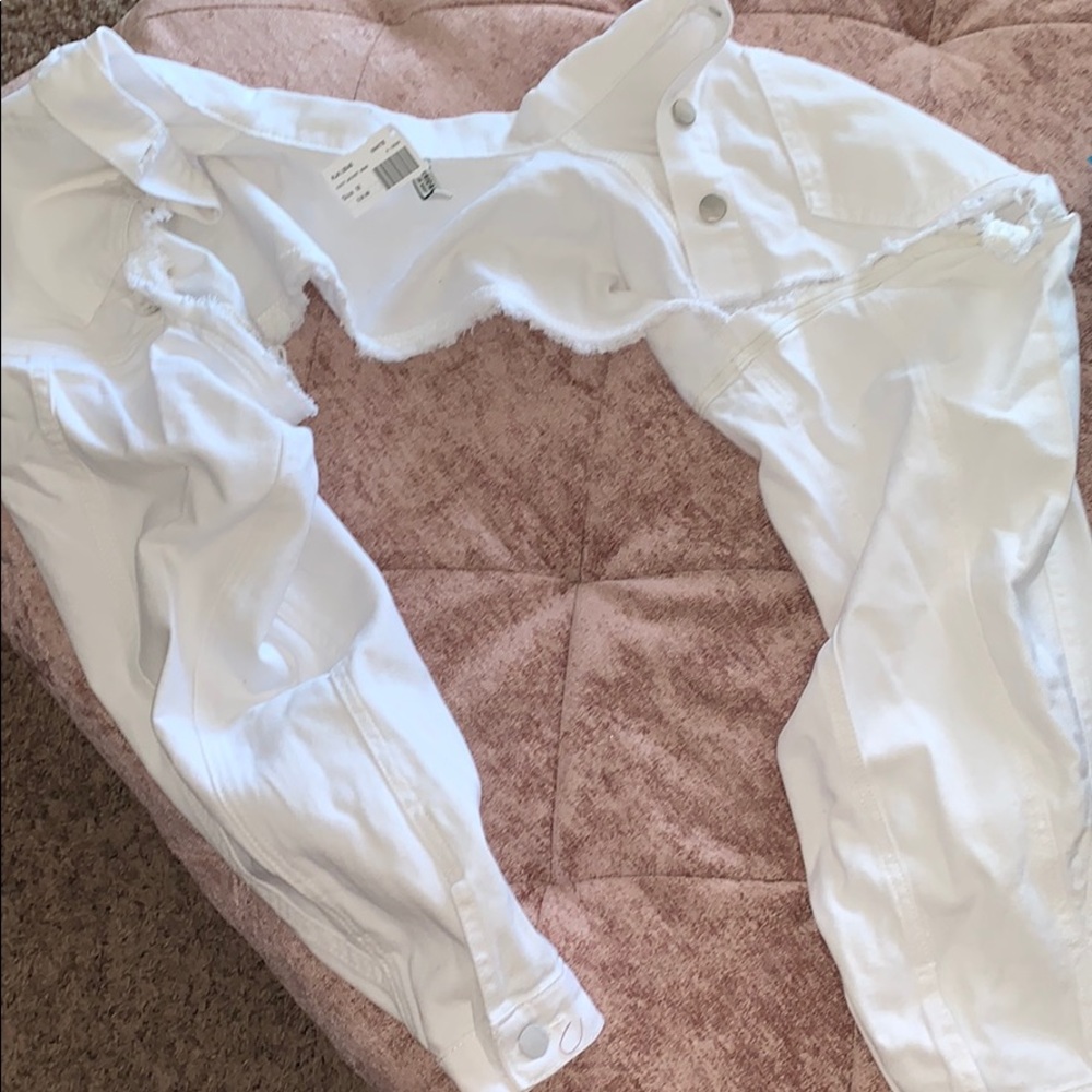 Off shoulder white jean jacket